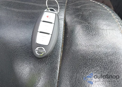 2013 Nissan Pathfinder Platinum from USA, damaged, VIN 5N1AR2MM4DC614035